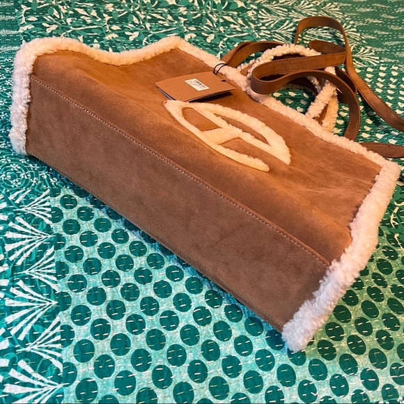 SOLD Ugg x Telfar Medium Chestnut Bag - Picture 2 of 10